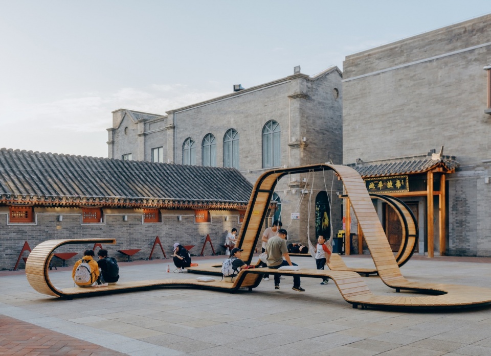 002-the-noodles-tale-and-beijings-bite-by-wei-shiyu-and-zhu-nings-team-from-the-tsinghua-university-school-of-architecture-960×697