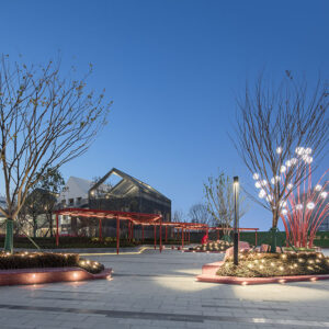 MODERN ART RED METAL FLOWER BUNDLE LAMP & HOLLOW CORRIDOR POCKET PARK STREET LANDSCAPE PROJECT